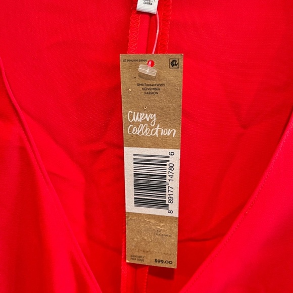 COPY -(NWT) RACHEL Rachel Roy Red V-Neck Handkerchief Hem Top Plus Size 3X/4X - Picture 3 of 14